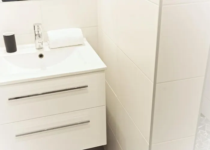 Saint Remi - Localisation 1 Avec Ascenseur *